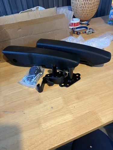Adjustable auto seat - seat, armrests